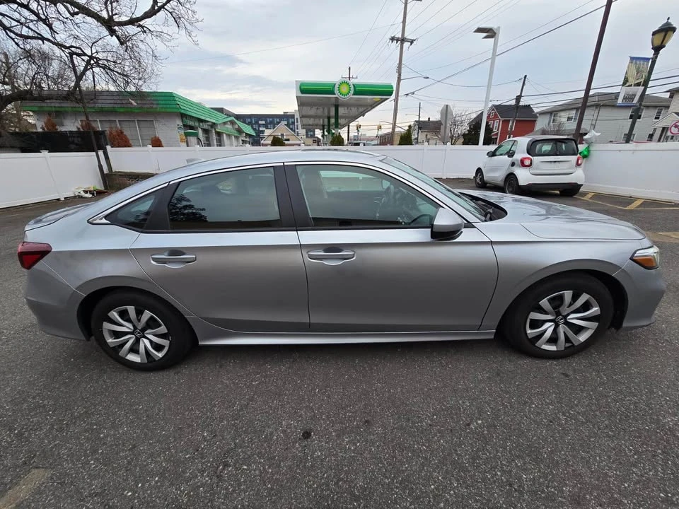 2025 Honda Civic 11th Gen - Image 4 of 18