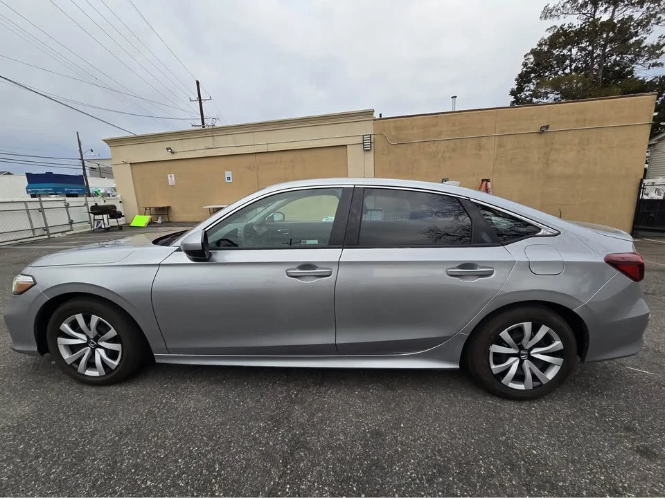 2025 Honda Civic 11th Gen - Image 15 of 18