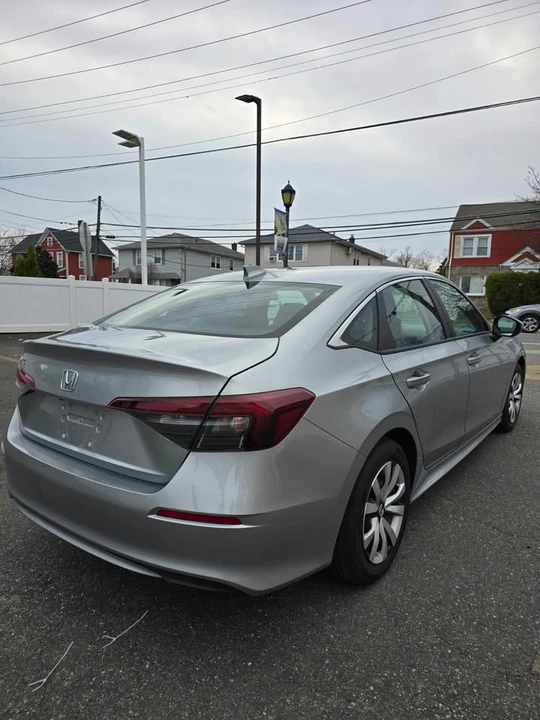 2025 Honda Civic 11th Gen - Image 2 of 18