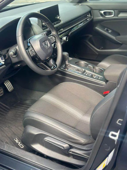2025 Honda Civic 11th Gen - Image 3 of 9