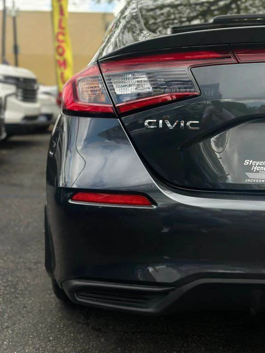 2025 Honda Civic 11th Gen - Image 7 of 9