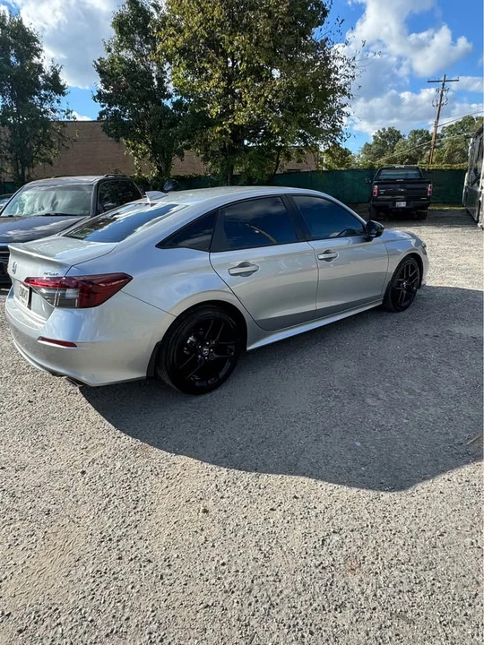 2025 Honda Civic 11th Gen - Image 7 of 18