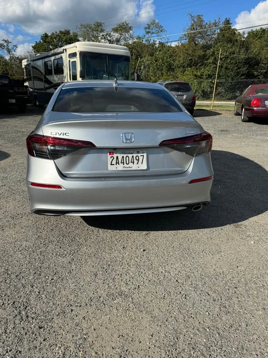 2025 Honda Civic 11th Gen - Image 5 of 18