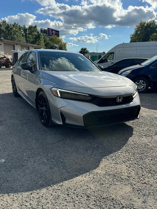 2025 Honda Civic 11th Gen - Image 3 of 18