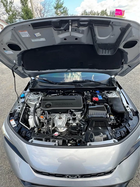 2025 Honda Civic 11th Gen - Image 13 of 18