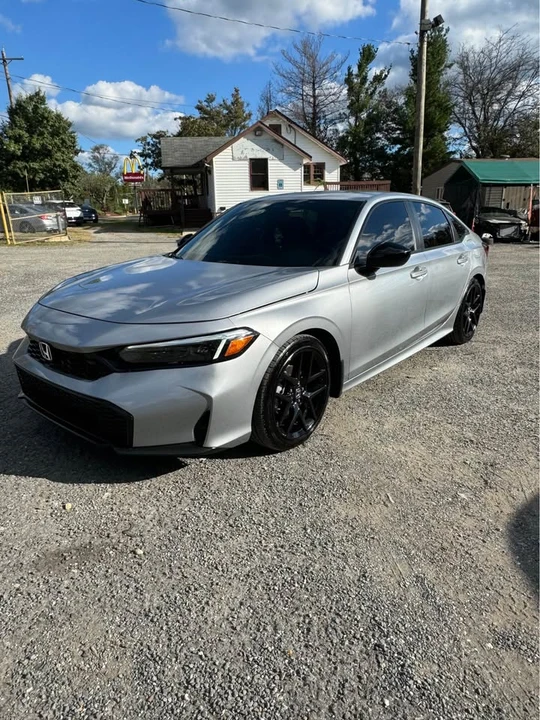 2025 Honda Civic 11th Gen - Image 2 of 18