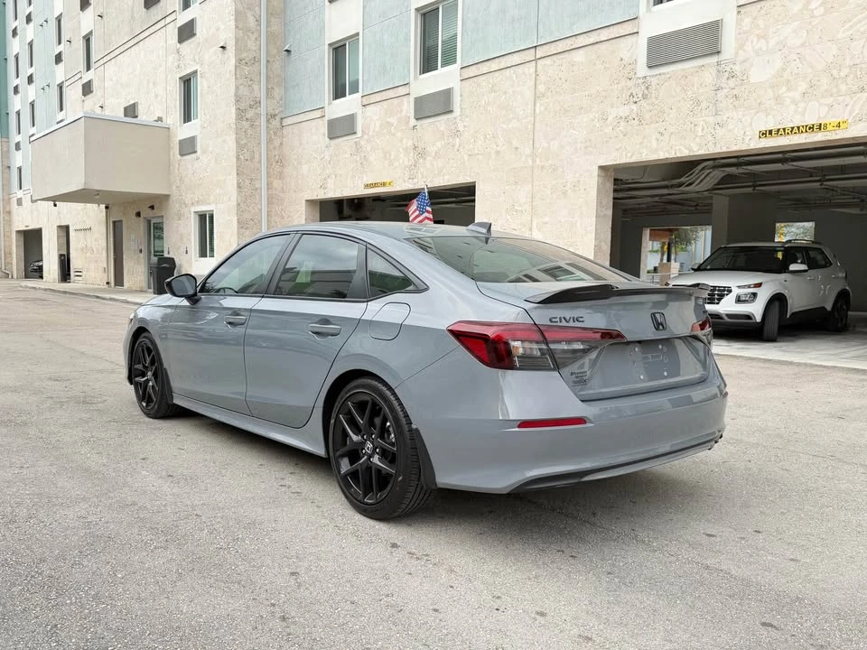 2025 Honda Civic 11th Gen - Image 3 of 18