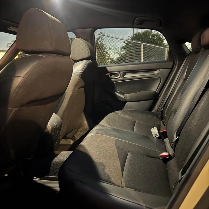 2025 Honda Civic 11th Gen - Image 4 of 6