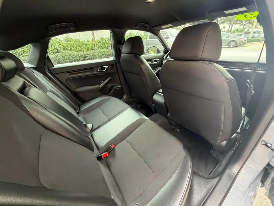 2025 Honda Civic 11th Gen - Image 11 of 18