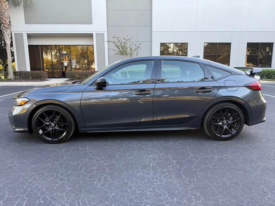 2025 Honda Civic 11th Gen - Image 4 of 13