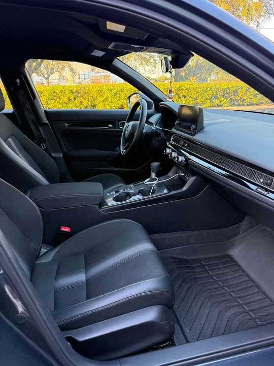 2025 Honda Civic 11th Gen - Image 9 of 13