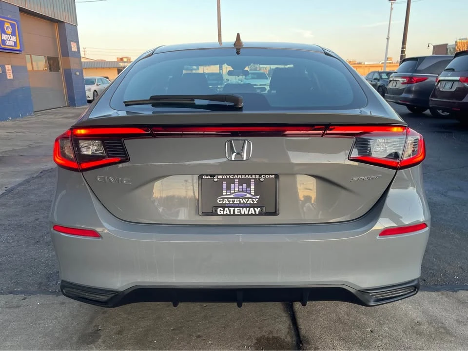 2025 Honda Civic 11th Gen - Image 6 of 20