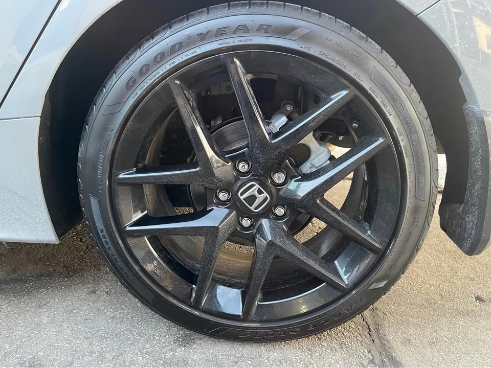 2025 Honda Civic 11th Gen - Image 19 of 20