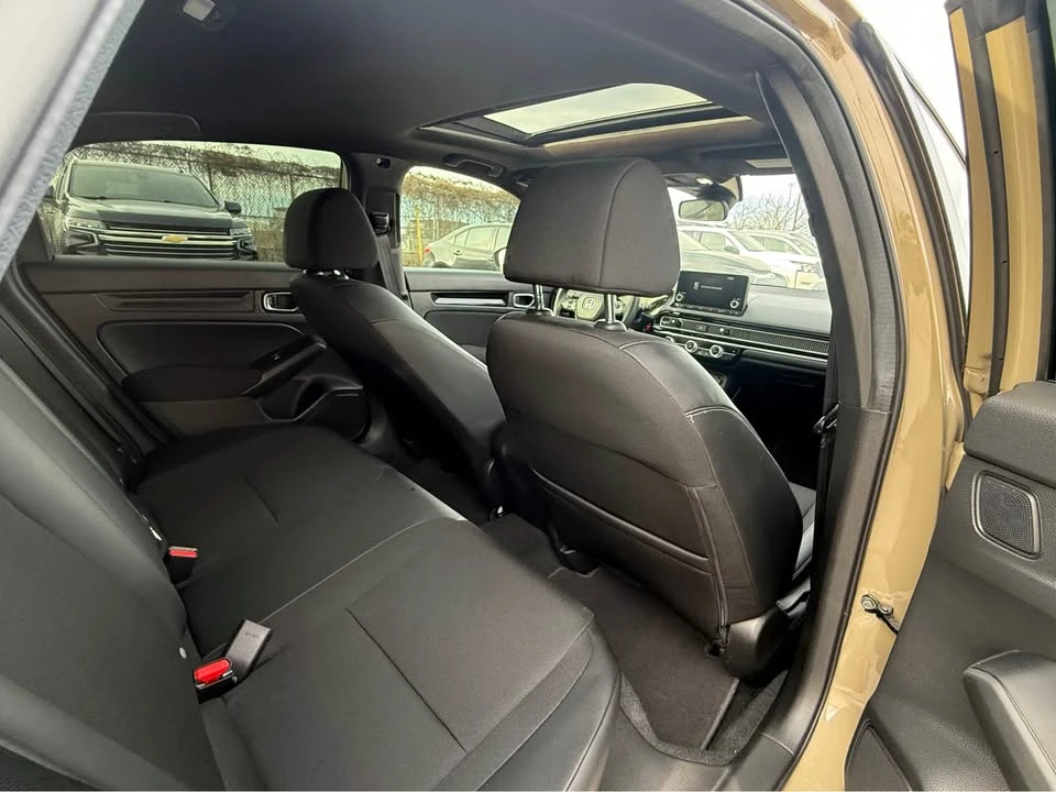 2025 Honda Civic 11th Gen - Image 16 of 17