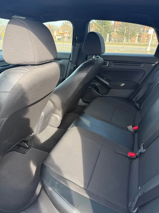 2025 Honda Civic 11th Gen - Image 14 of 15