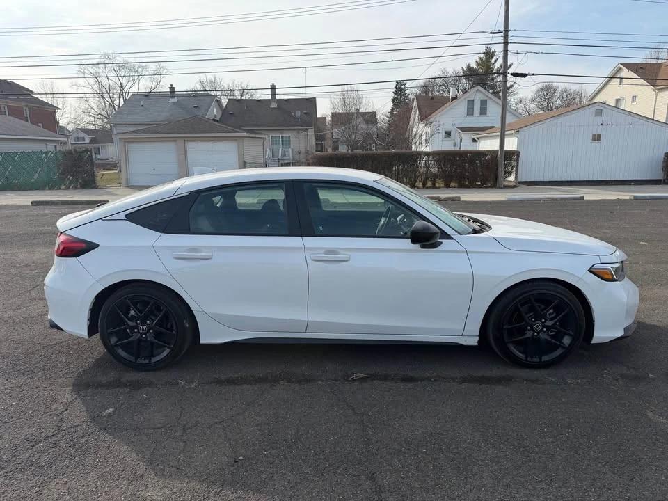 2025 Honda Civic 11th Gen - Image 4 of 15