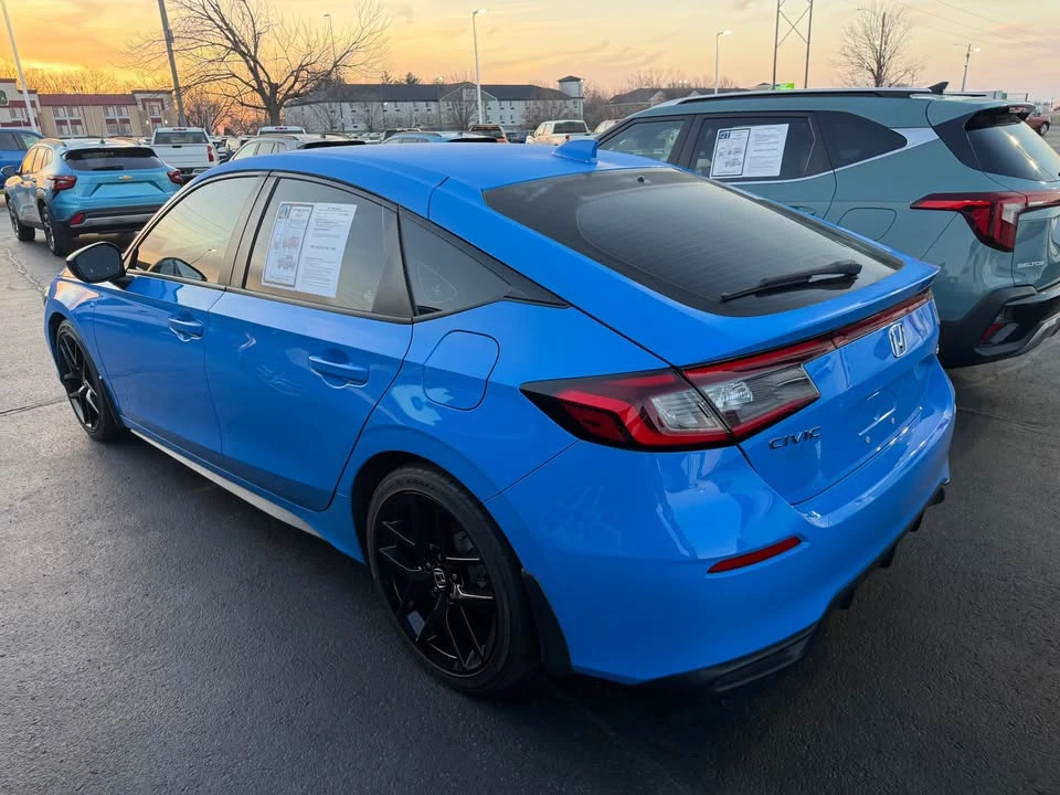 2025 Honda Civic 11th Gen - Image 6 of 8