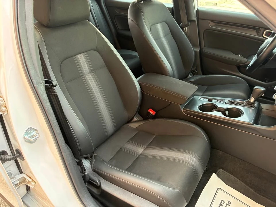 2025 Honda Civic 11th Gen - Image 12 of 19