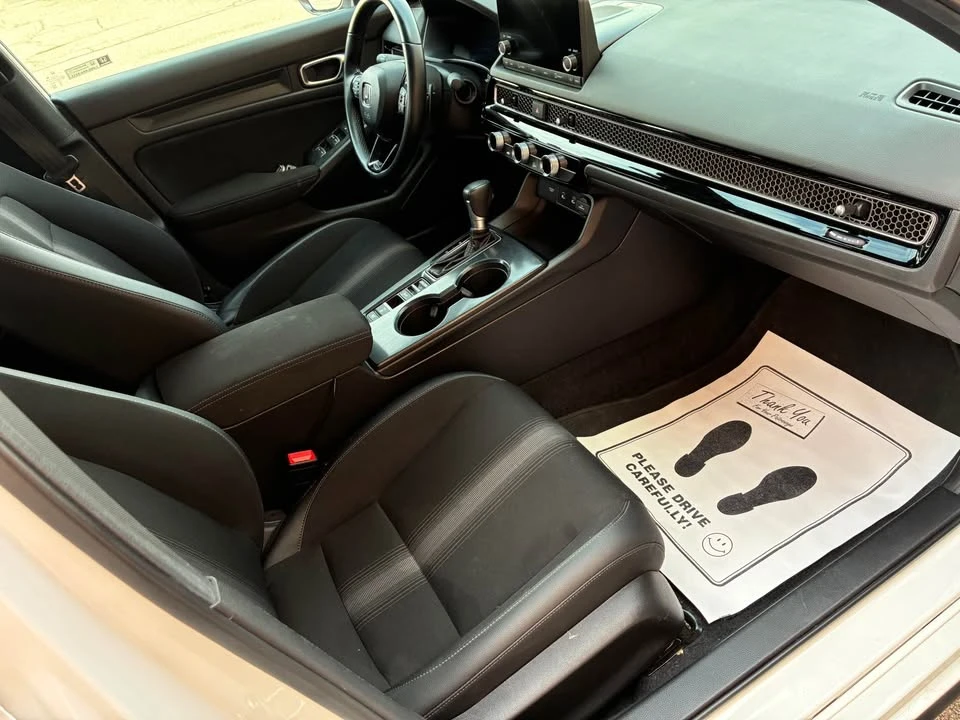 2025 Honda Civic 11th Gen - Image 14 of 19