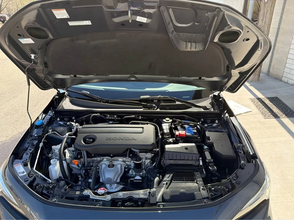 2025 Honda Civic 11th Gen - Image 11 of 12
