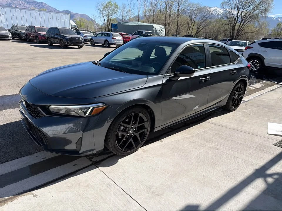2025 Honda Civic 11th Gen - Image 4 of 12