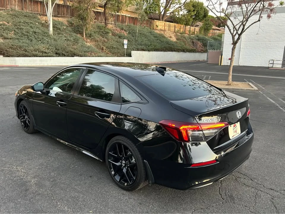 2025 Honda Civic 11th Gen - Image 2 of 4