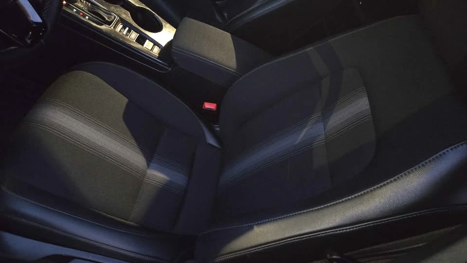 2025 Honda Civic 11th Gen - Image 4 of 15