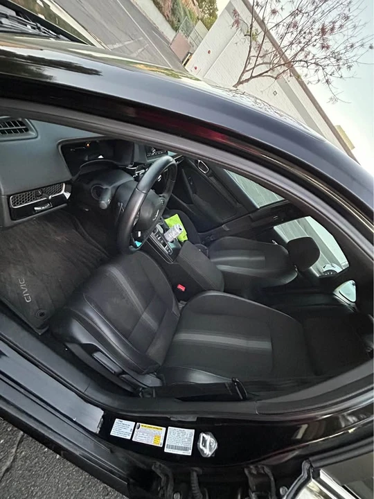 2025 Honda Civic 11th Gen - Image 3 of 4