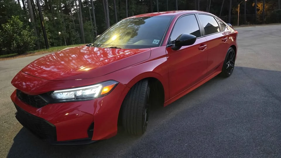 2025 Honda Civic 11th Gen - Image 9 of 15