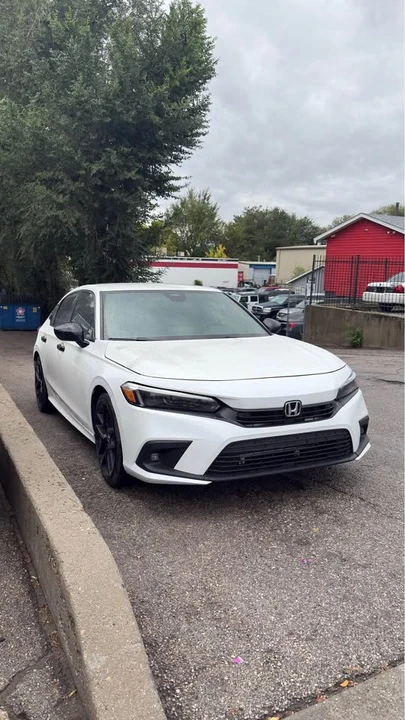 2025 Honda Civic 11th Gen - Image 2 of 8