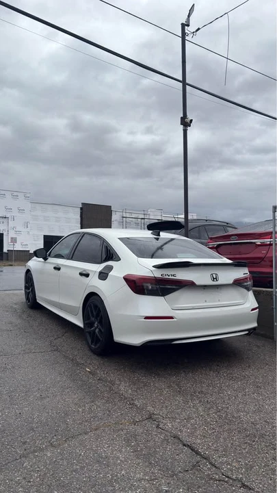 2025 Honda Civic 11th Gen - Image 3 of 8