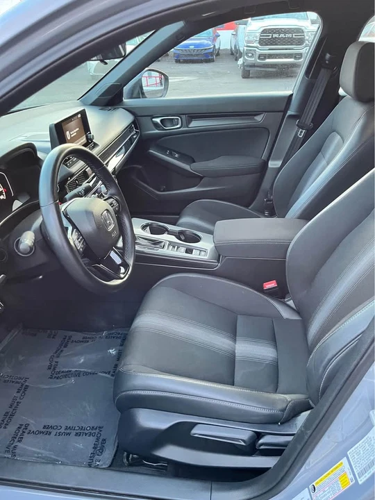 2025 Honda Civic 11th Gen - Image 13 of 16
