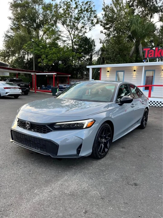 2025 Honda Civic 11th Gen - Image 8 of 16