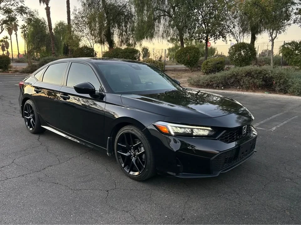 2025 Honda Civic 11th Gen - Image 2 of 6