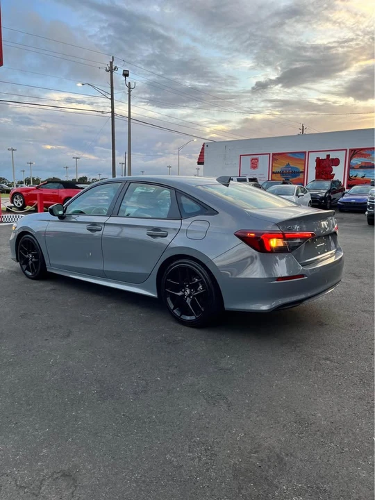2025 Honda Civic 11th Gen - Image 14 of 16