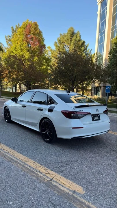2025 Honda Civic 11th Gen - Image 6 of 20