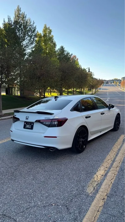 2025 Honda Civic 11th Gen - Image 4 of 20