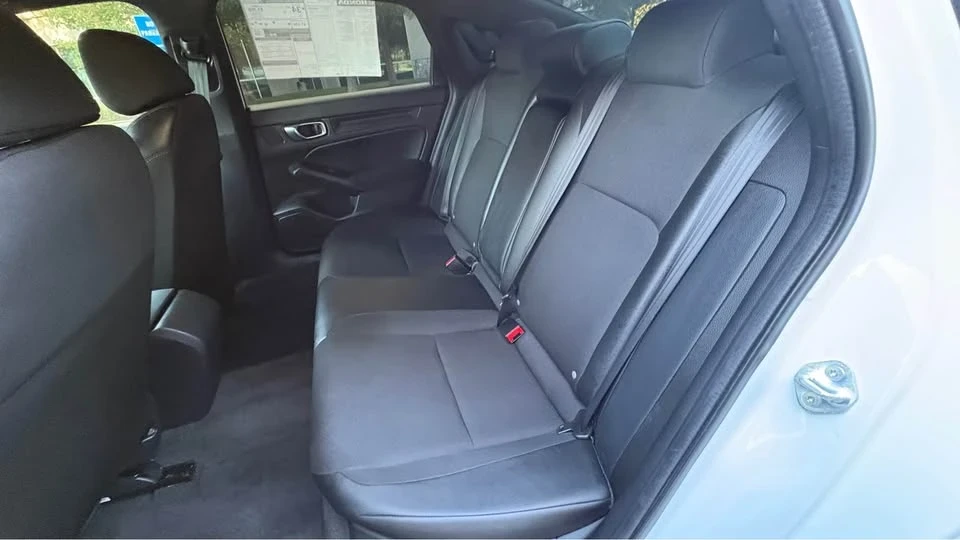 2025 Honda Civic 11th Gen - Image 12 of 20