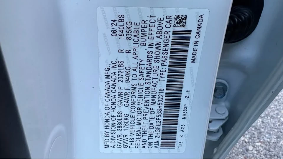 2025 Honda Civic 11th Gen - Image 15 of 20
