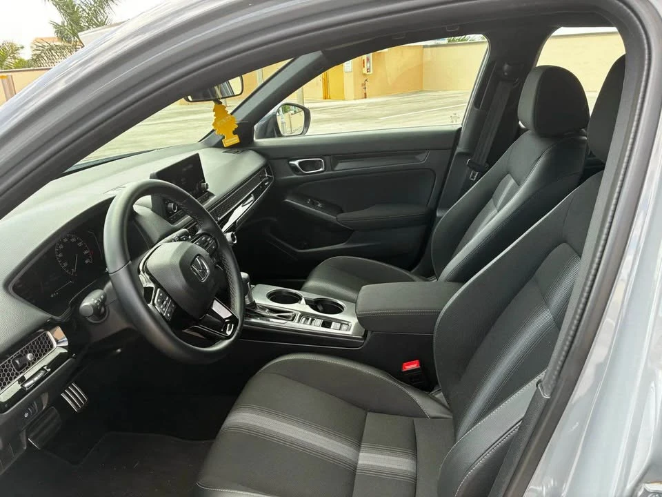 2025 Honda Civic 11th Gen - Image 7 of 9