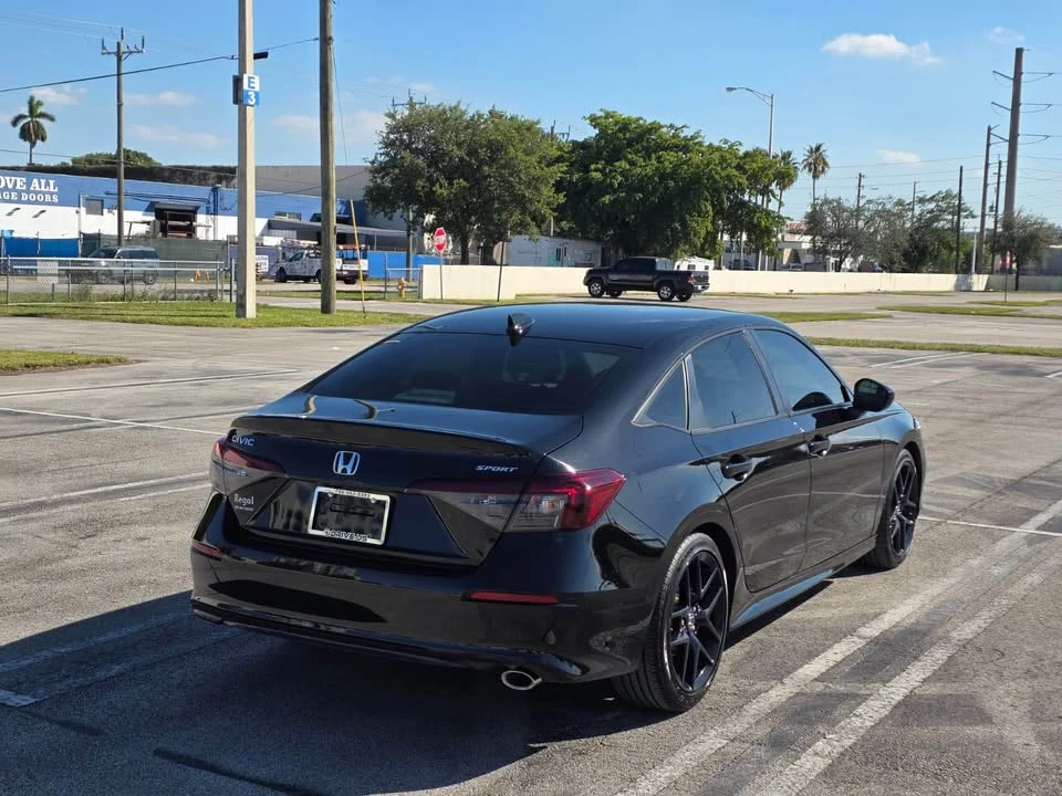 2025 Honda Civic 11th Gen - Image 6 of 13