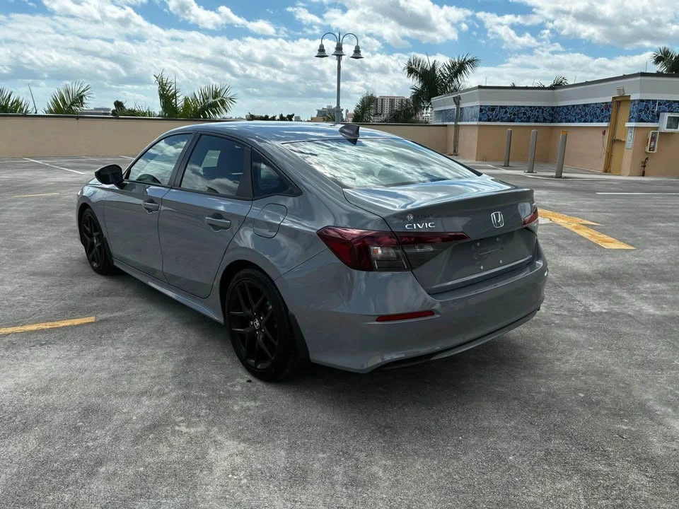 2025 Honda Civic 11th Gen - Image 6 of 9