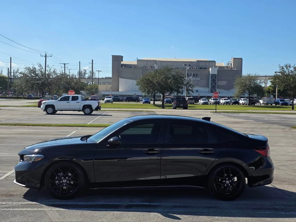 2025 Honda Civic 11th Gen - Image 3 of 13