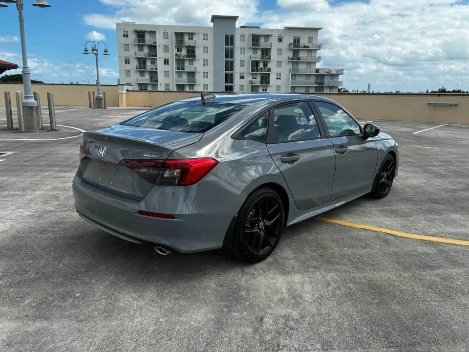 2025 Honda Civic 11th Gen - Image 4 of 9