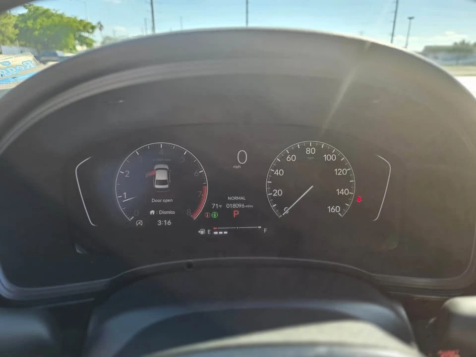 2025 Honda Civic 11th Gen - Image 12 of 13