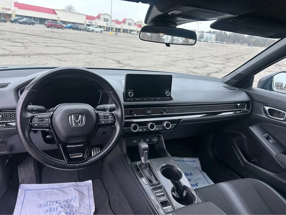 2025 Honda Civic 11th Gen - Image 8 of 11
