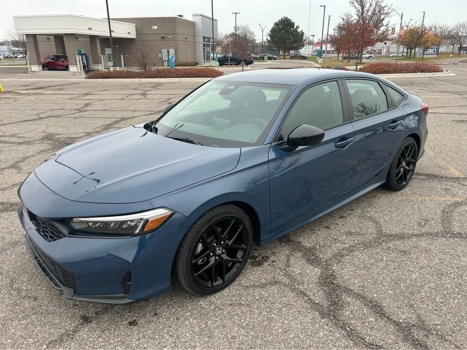 2025 Honda Civic 11th Gen - Image 3 of 11