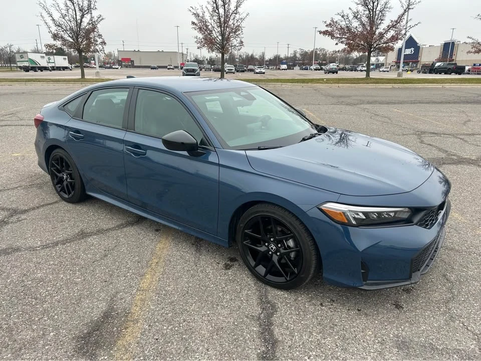 2025 Honda Civic 11th Gen - Image 3 of 11