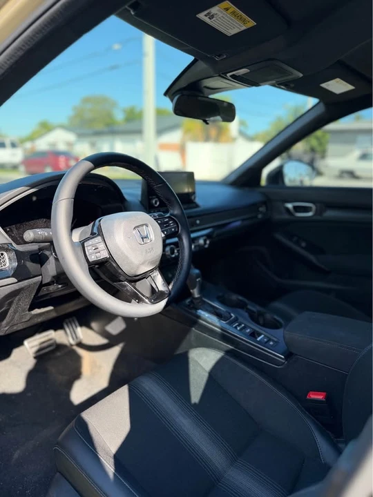 2025 Honda Civic 11th Gen - Image 10 of 13