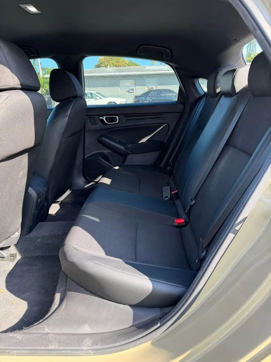 2025 Honda Civic 11th Gen - Image 9 of 13